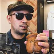 Artista Plástico y Visual con Maestría en Educación. Seis (6) años de experiencia docente en entornos escolar y universitario